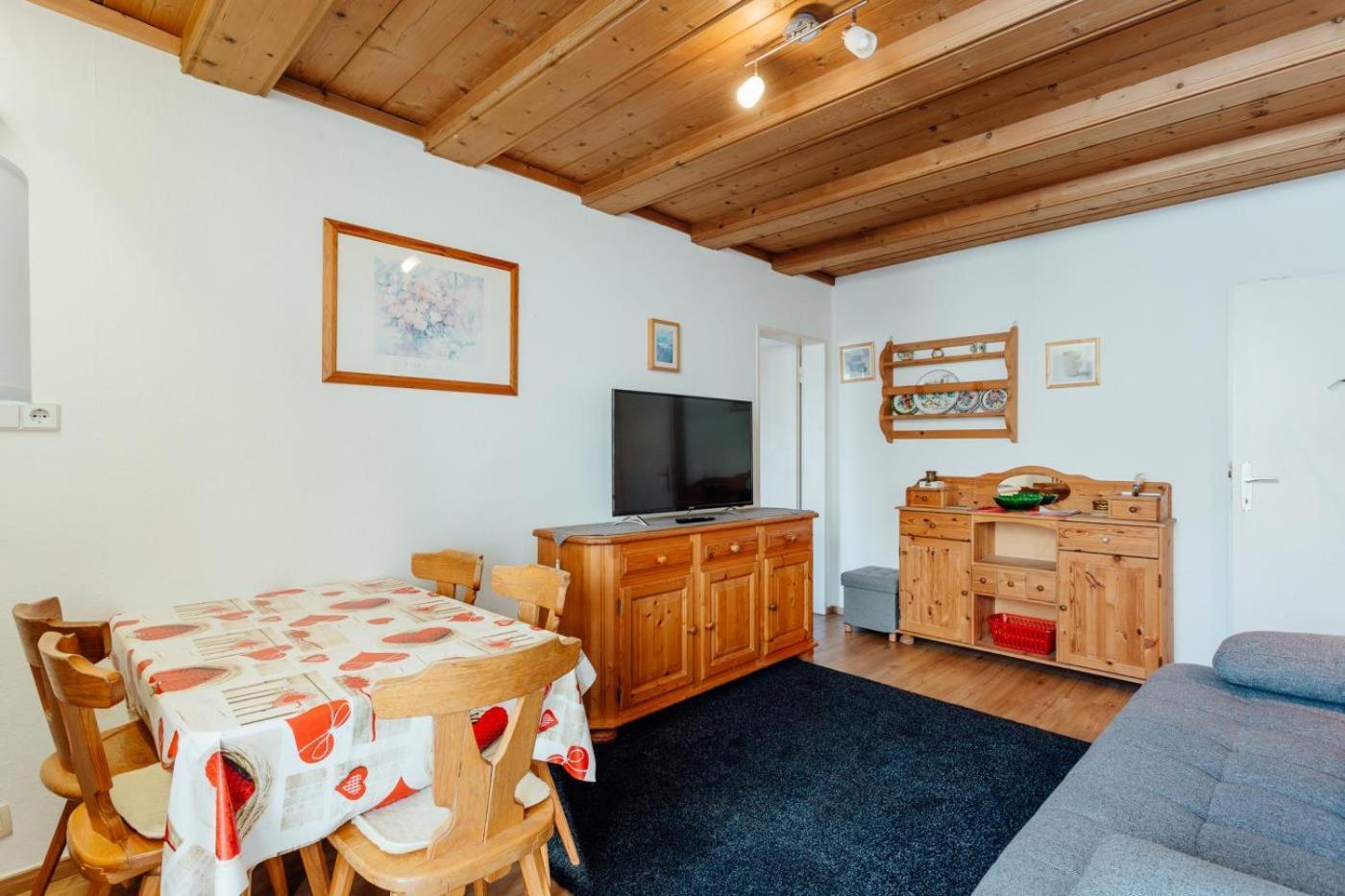 Alpenstadel Mit Hallenbad Und Sauna By Monicare Seefeld in Tirol Eksteriør billede